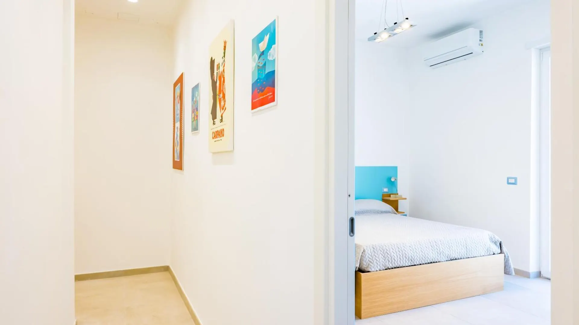 Apartment Brombeis Double Bedroom Center By Napoliapartments Italy