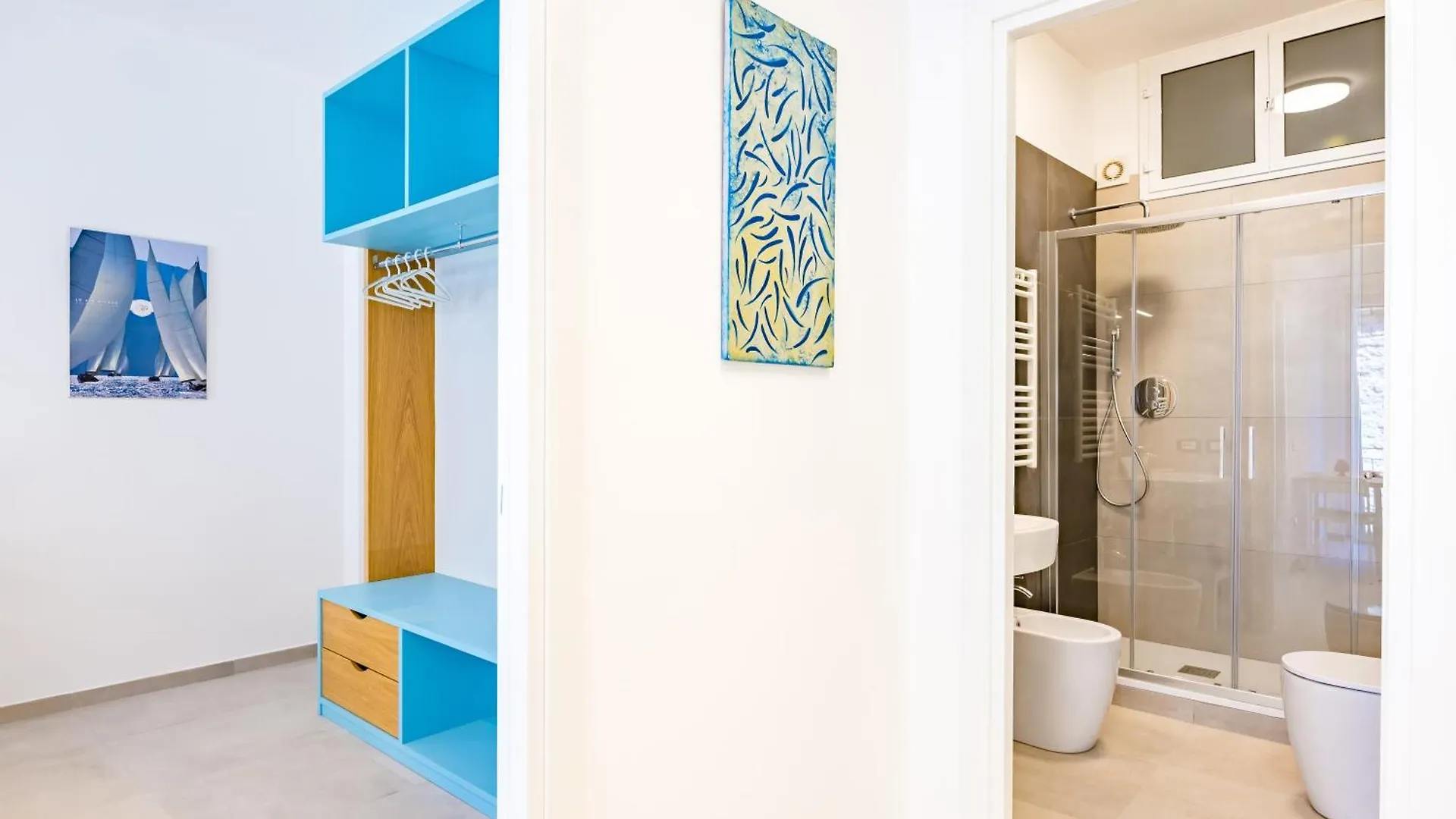 Apartment Brombeis Double Bedroom Center By Napoliapartments Italy