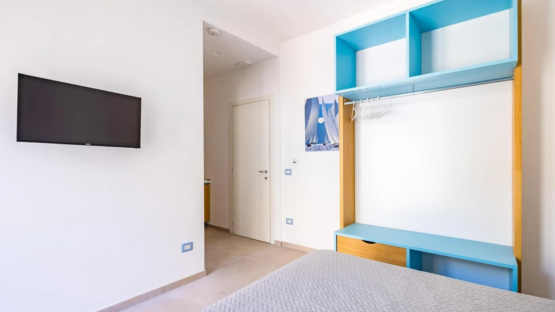 Brombeis Double Bedroom Center By Napoliapartments 0*, Naples Italy