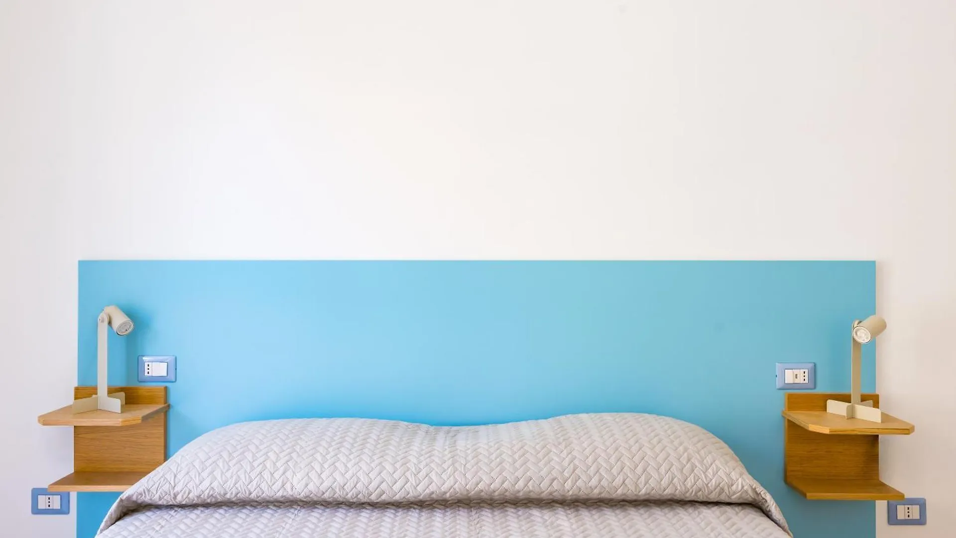 Brombeis Double Bedroom Center By Napoliapartments Apartment Naples