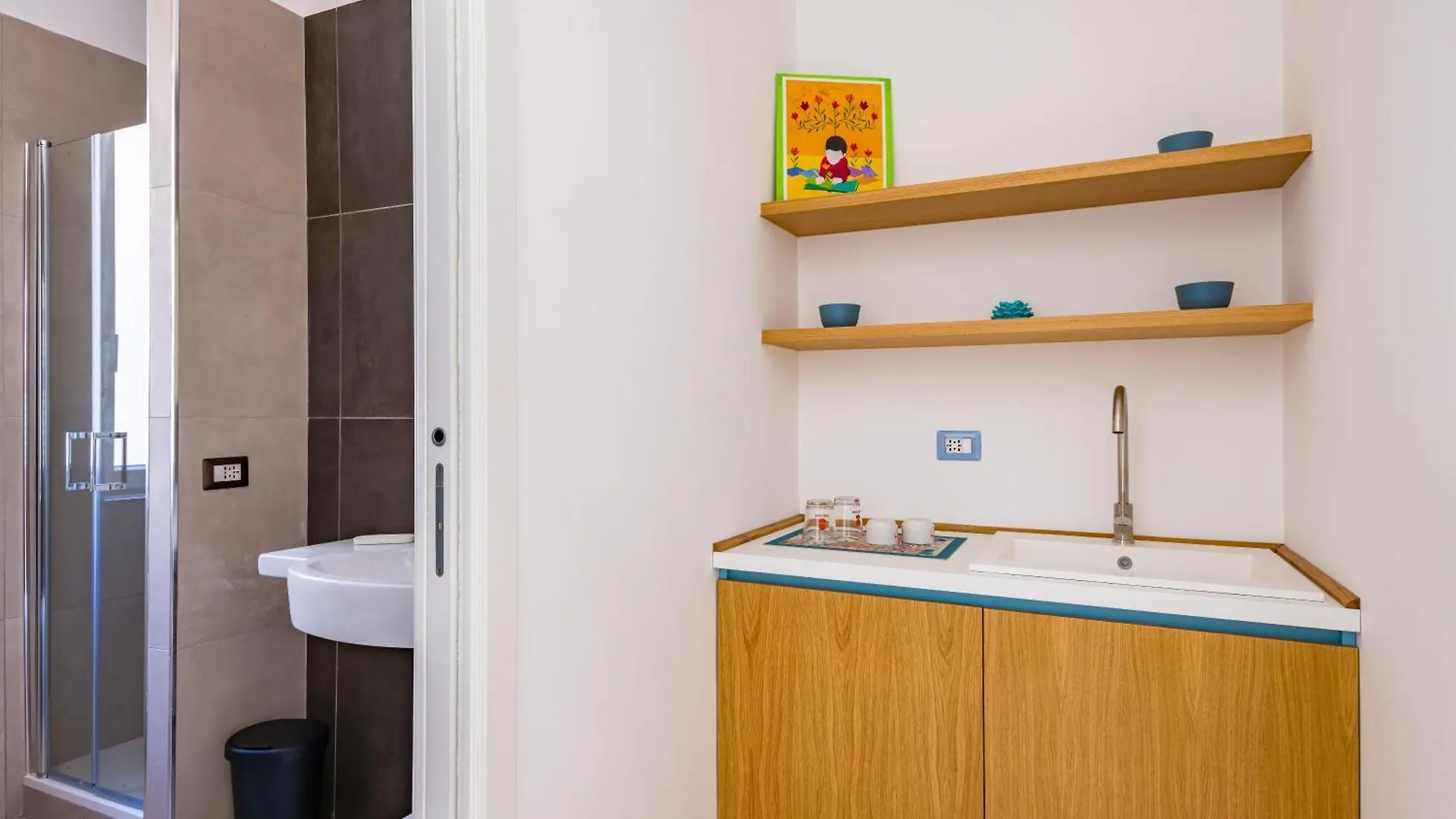 Brombeis Double Bedroom Center By Napoliapartments 0*, Naples