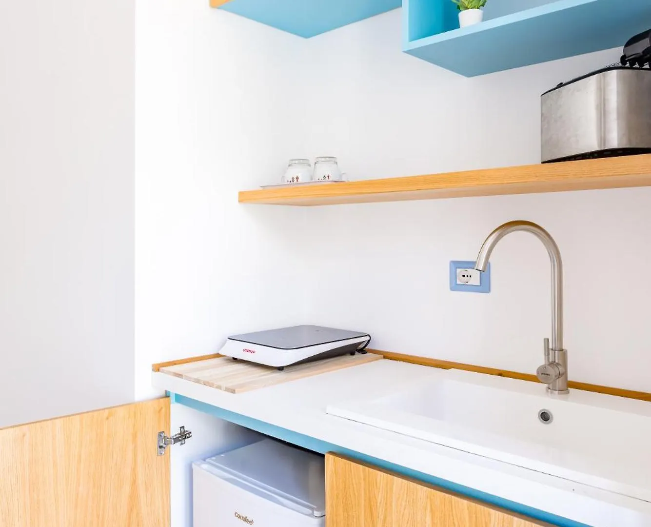 Brombeis Double Bedroom Center By Napoliapartments Apartment Naples