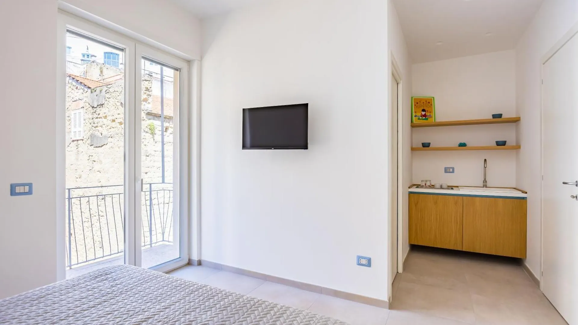 Apartment Brombeis Double Bedroom Center By Napoliapartments